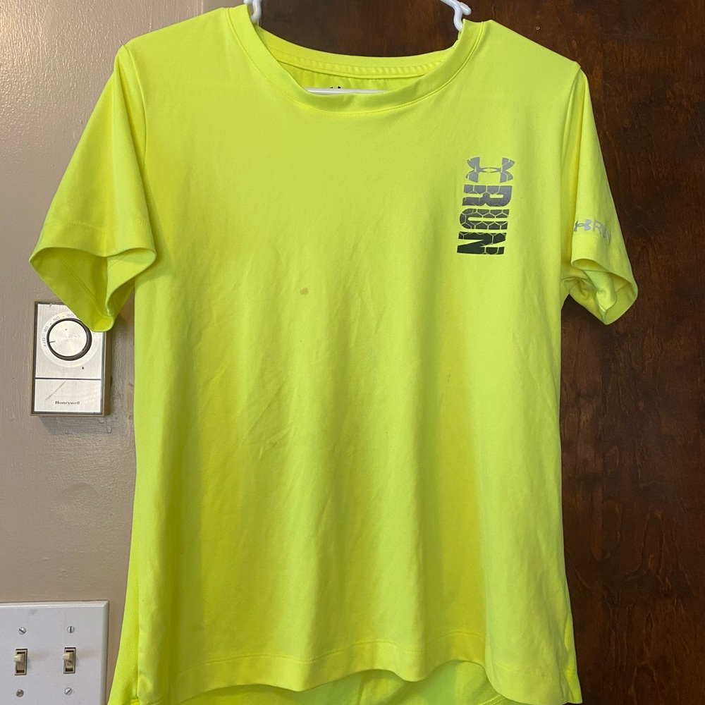 Under Armor dri-fit tshirt